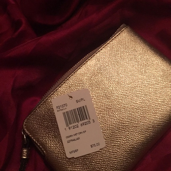 Coach wristlet - Picture 2 of 4